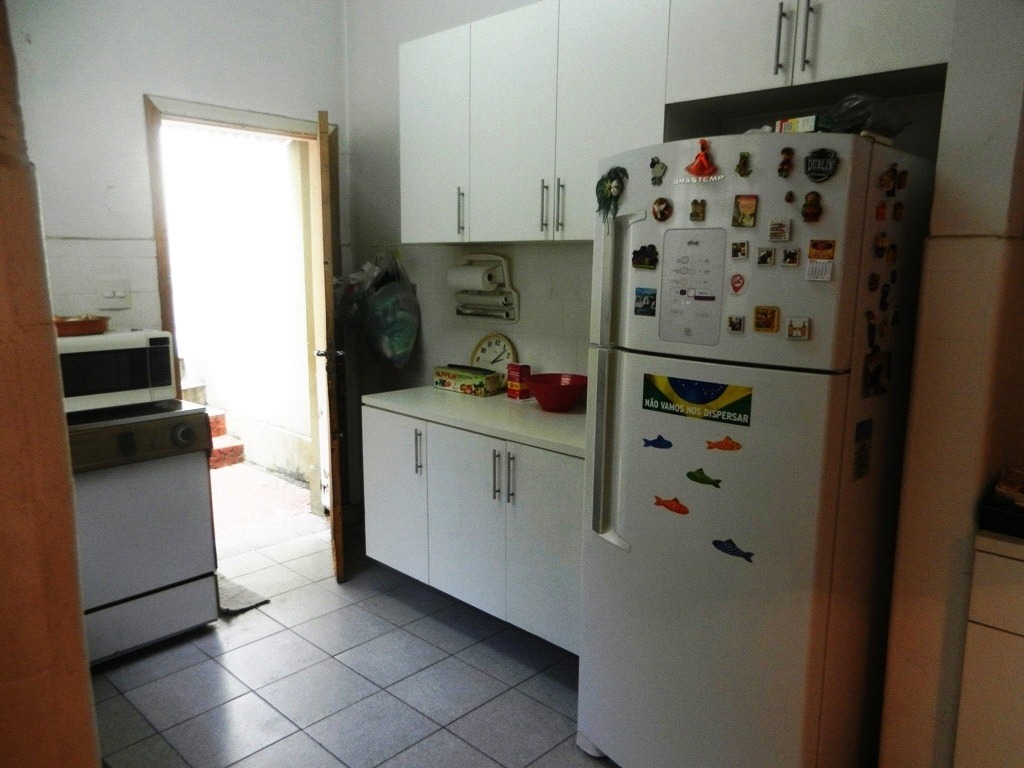 Sobrado à venda com 3 quartos, 200m² - Foto 6