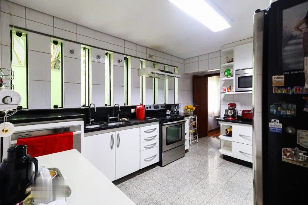 Sobrado à venda com 4 quartos, 374m² - Foto 10