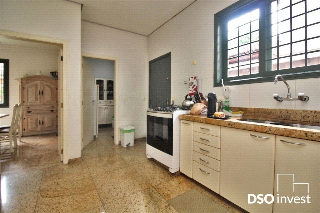 Casa à venda com 4 quartos, 650m² - Foto 12