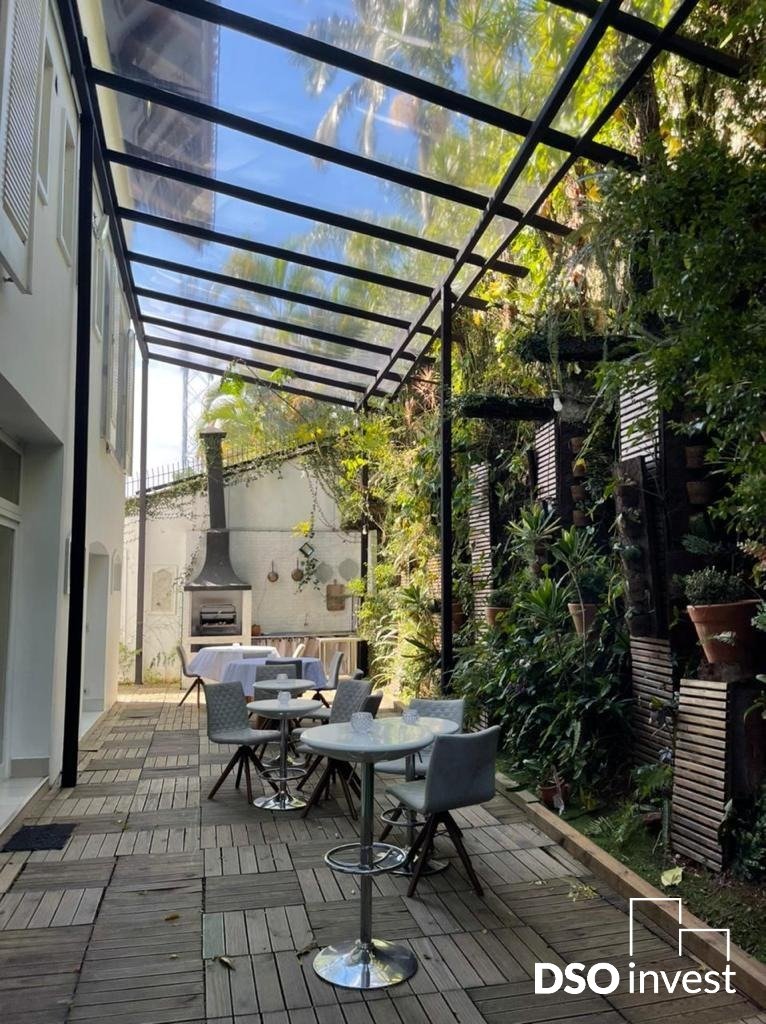 Casa à venda com 8 quartos, 650m² - Foto 17