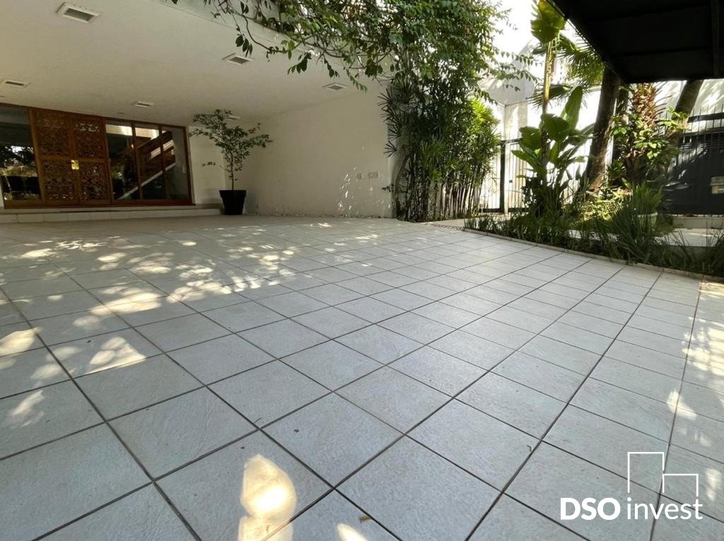 Casa à venda com 8 quartos, 650m² - Foto 19