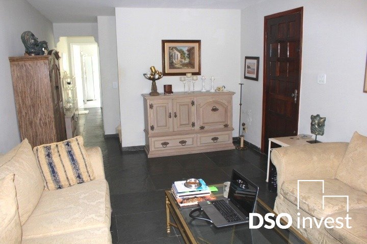 Casa à venda com 3 quartos, 158m² - Foto 1