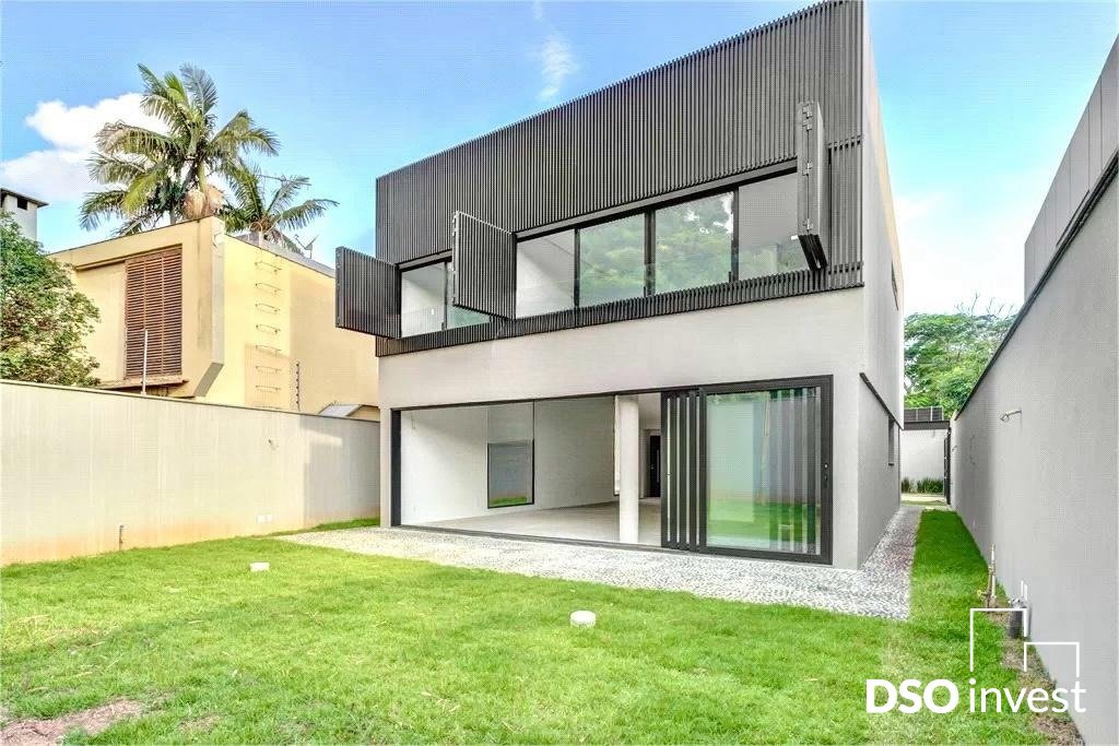 Casa de Condomínio à venda com 4 quartos, 579m² - Foto 1