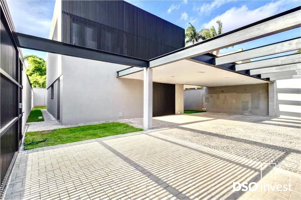 Casa de Condomínio à venda com 4 quartos, 579m² - Foto 2