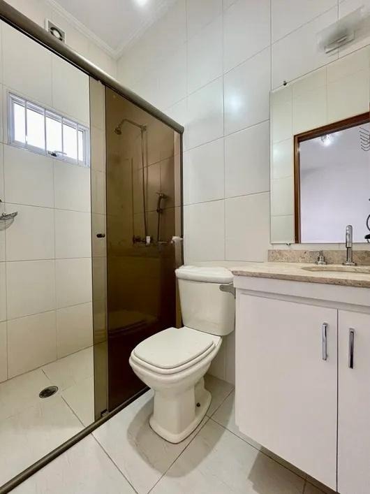 Casa à venda com 4 quartos, 180m² - Foto 12