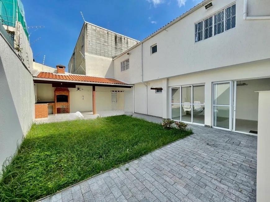 Casa à venda com 4 quartos, 180m² - Foto 1