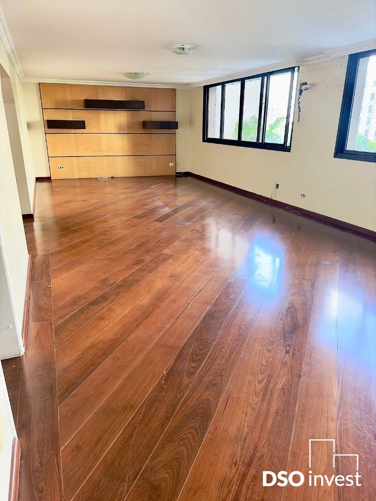 Apartamento à venda com 3 quartos, 170m² - Foto 2