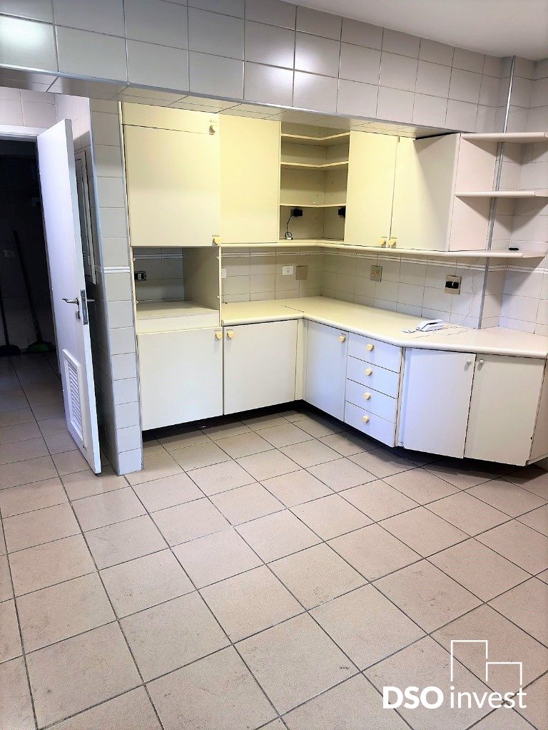 Apartamento à venda com 3 quartos, 170m² - Foto 4