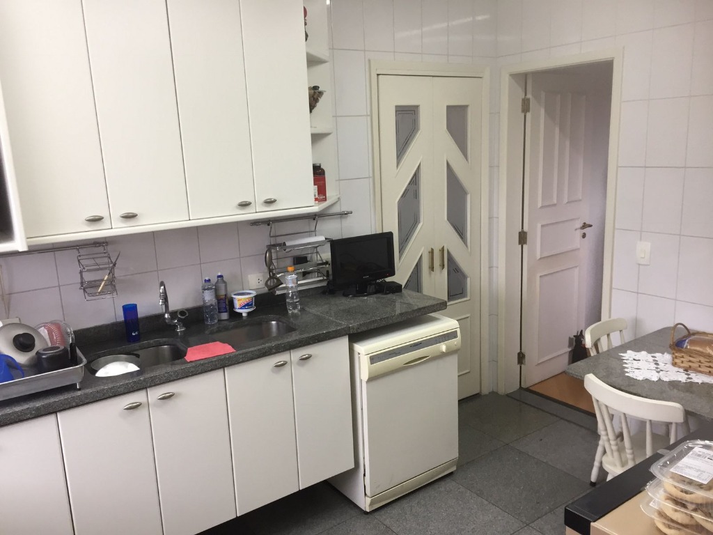 Apartamento à venda com 4 quartos, 200m² - Foto 16