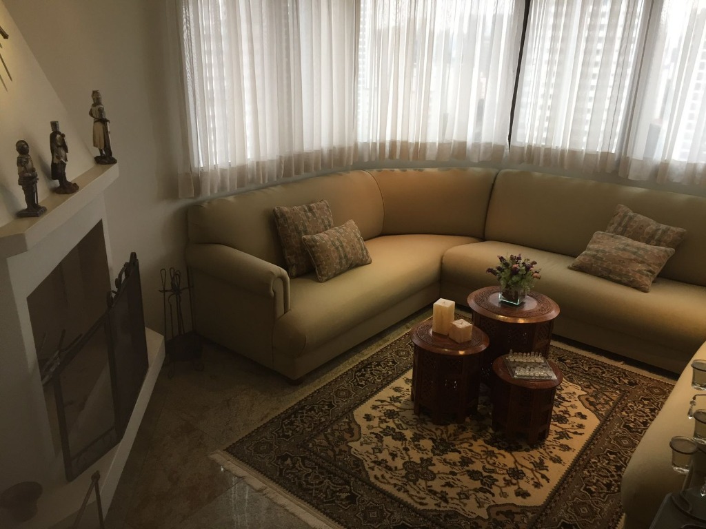 Apartamento à venda com 4 quartos, 200m² - Foto 18