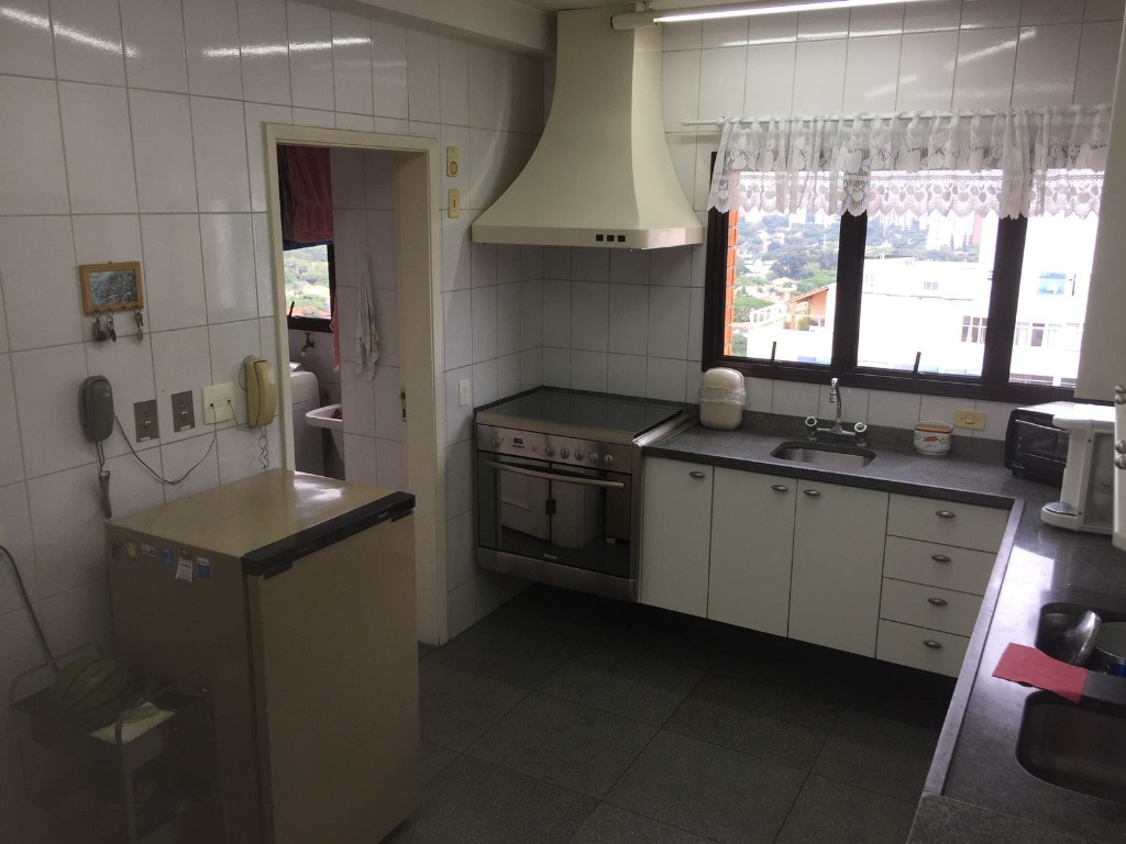 Apartamento à venda com 4 quartos, 200m² - Foto 8