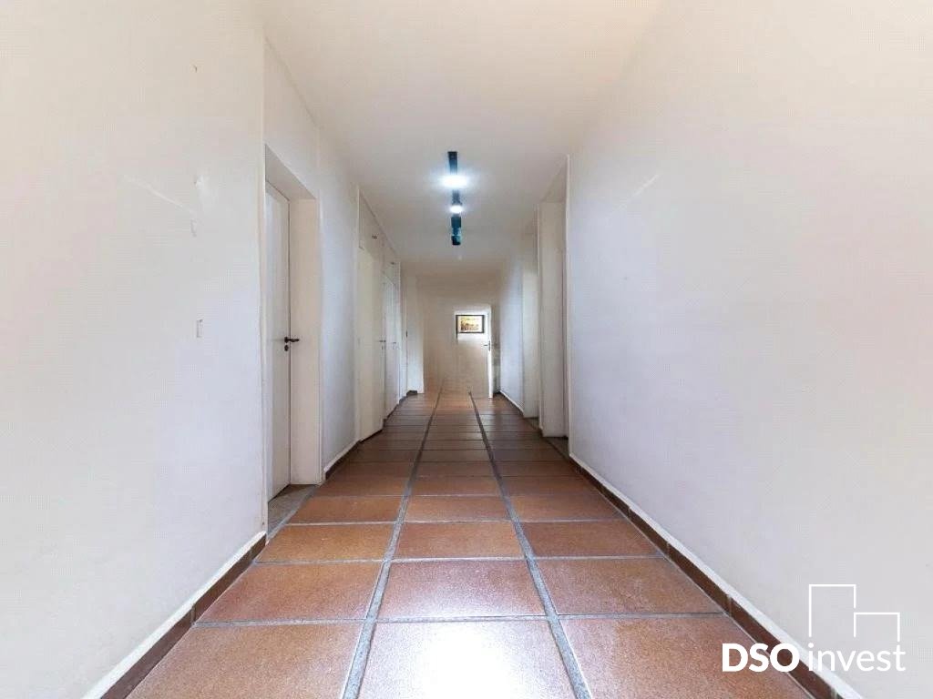 Apartamento à venda com 3 quartos, 180m² - Foto 12