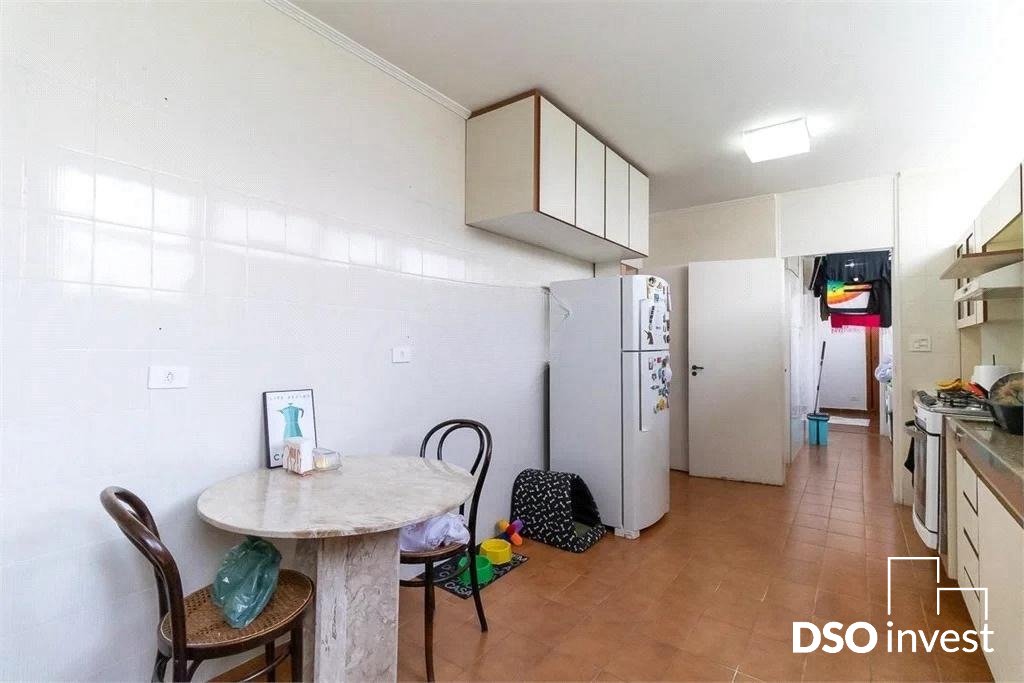 Apartamento à venda com 3 quartos, 180m² - Foto 14