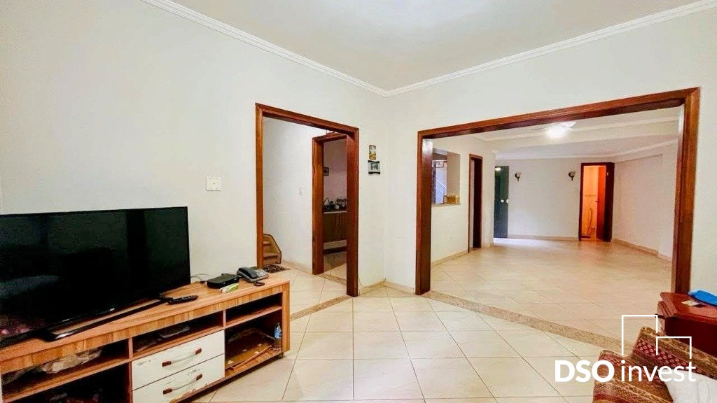 Casa à venda com 3 quartos, 105m² - Foto 1