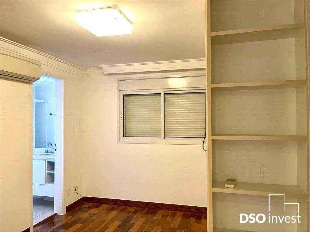 Apartamento à venda com 4 quartos, 242m² - Foto 17