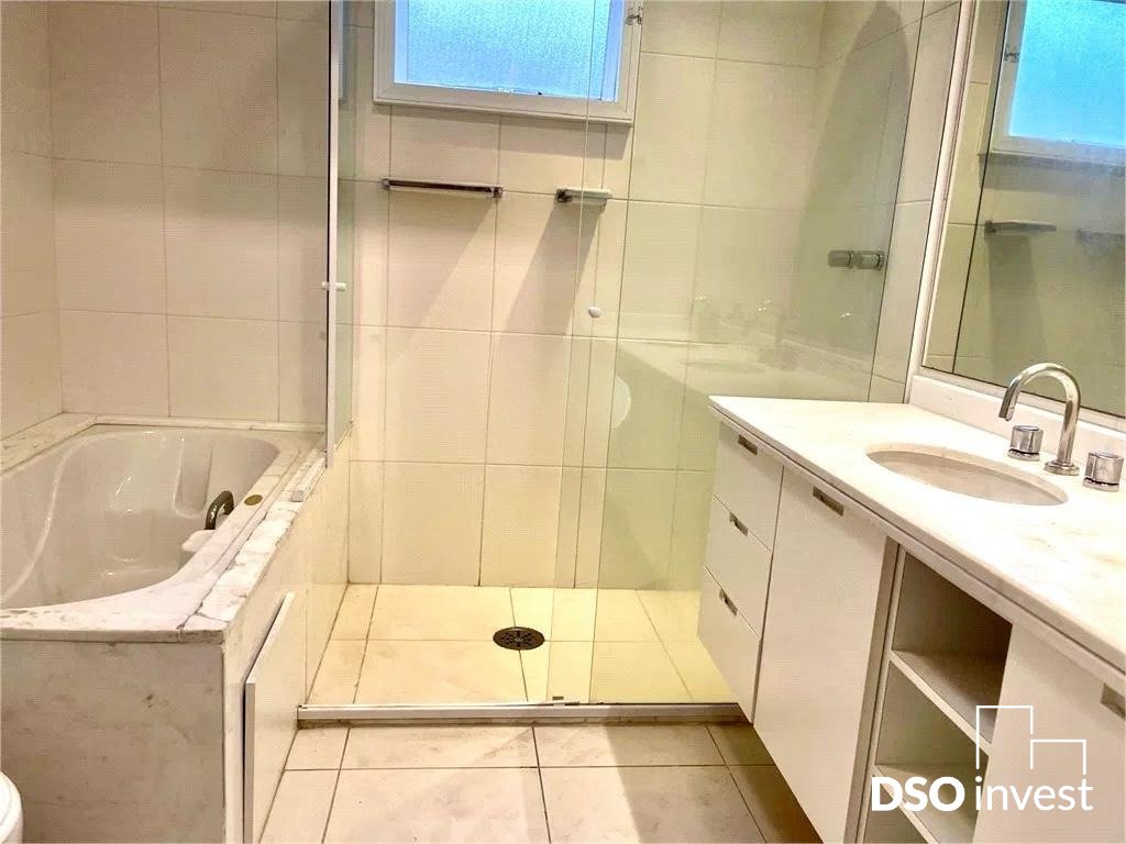 Apartamento à venda com 4 quartos, 242m² - Foto 18