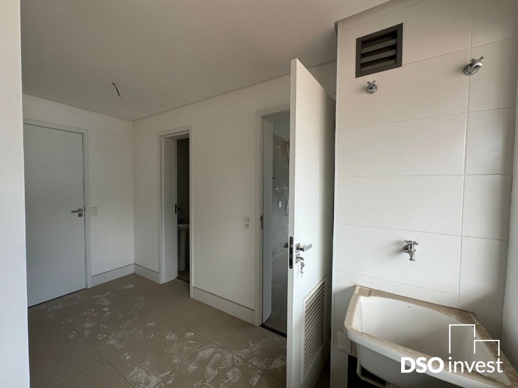 Apartamento à venda com 4 quartos, 246m² - Foto 17