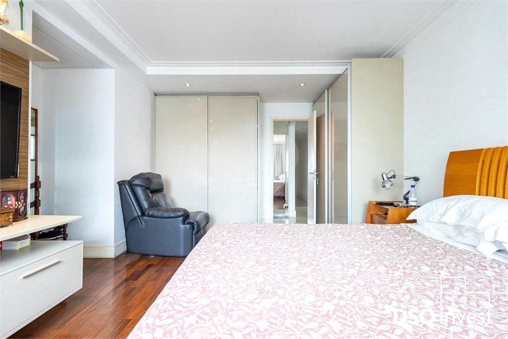 Apartamento à venda com 4 quartos, 233m² - Foto 15