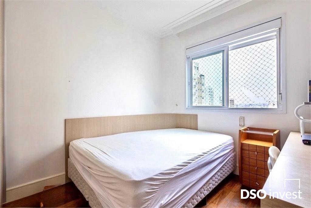 Apartamento à venda com 4 quartos, 233m² - Foto 17