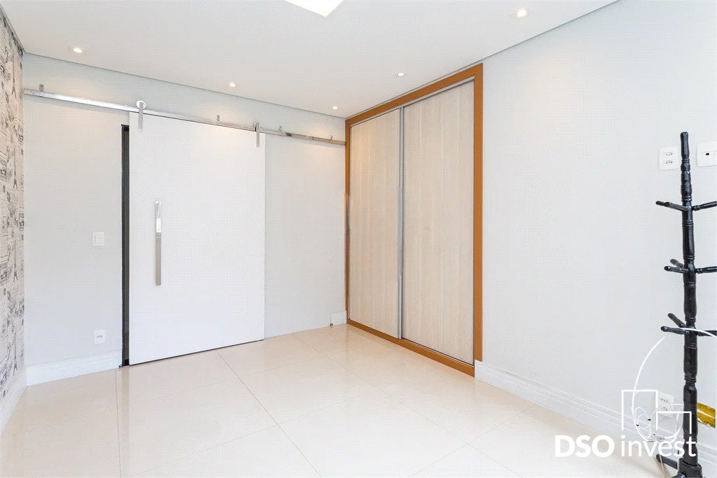 Apartamento à venda com 3 quartos, 130m² - Foto 19