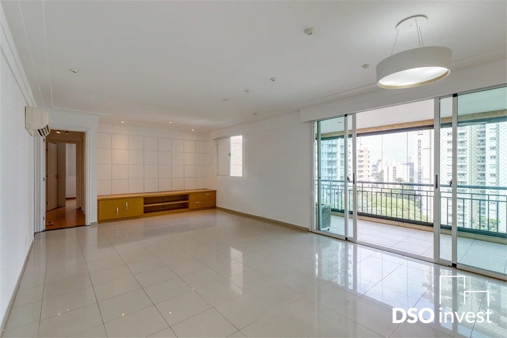 Apartamento à venda com 3 quartos, 130m² - Foto 1